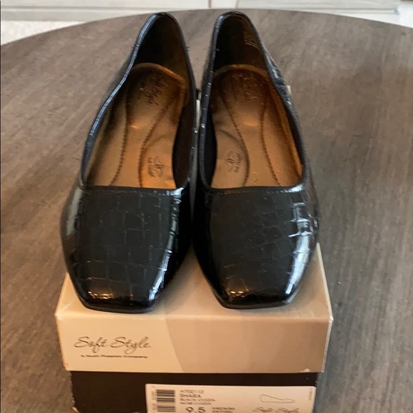 Soft Style Shoes - Soft Style Black Cozza Size 9.5 M NIB